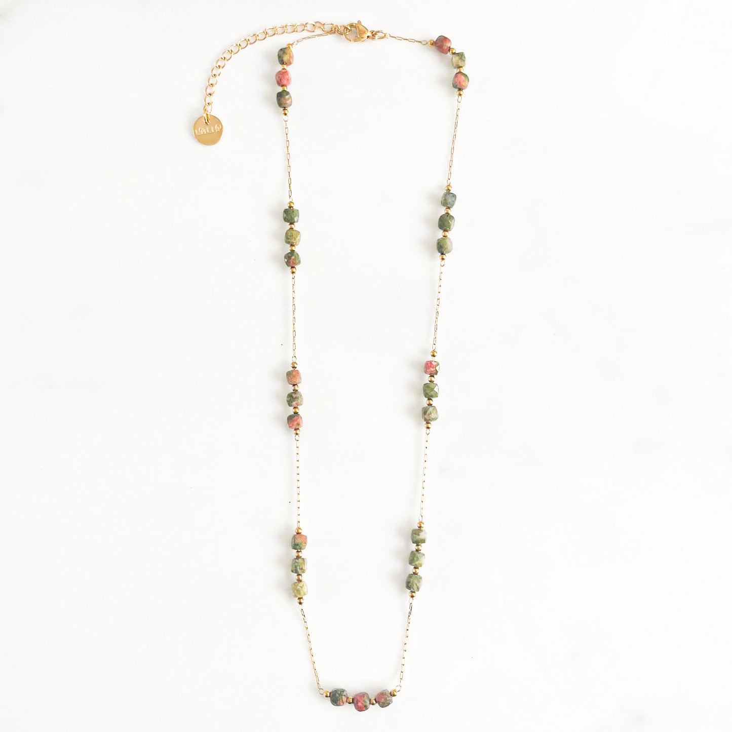 Collier galets kaki tourmaline