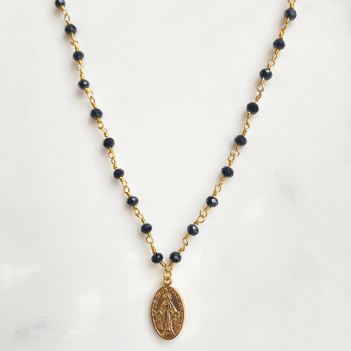 Collier Black Mary