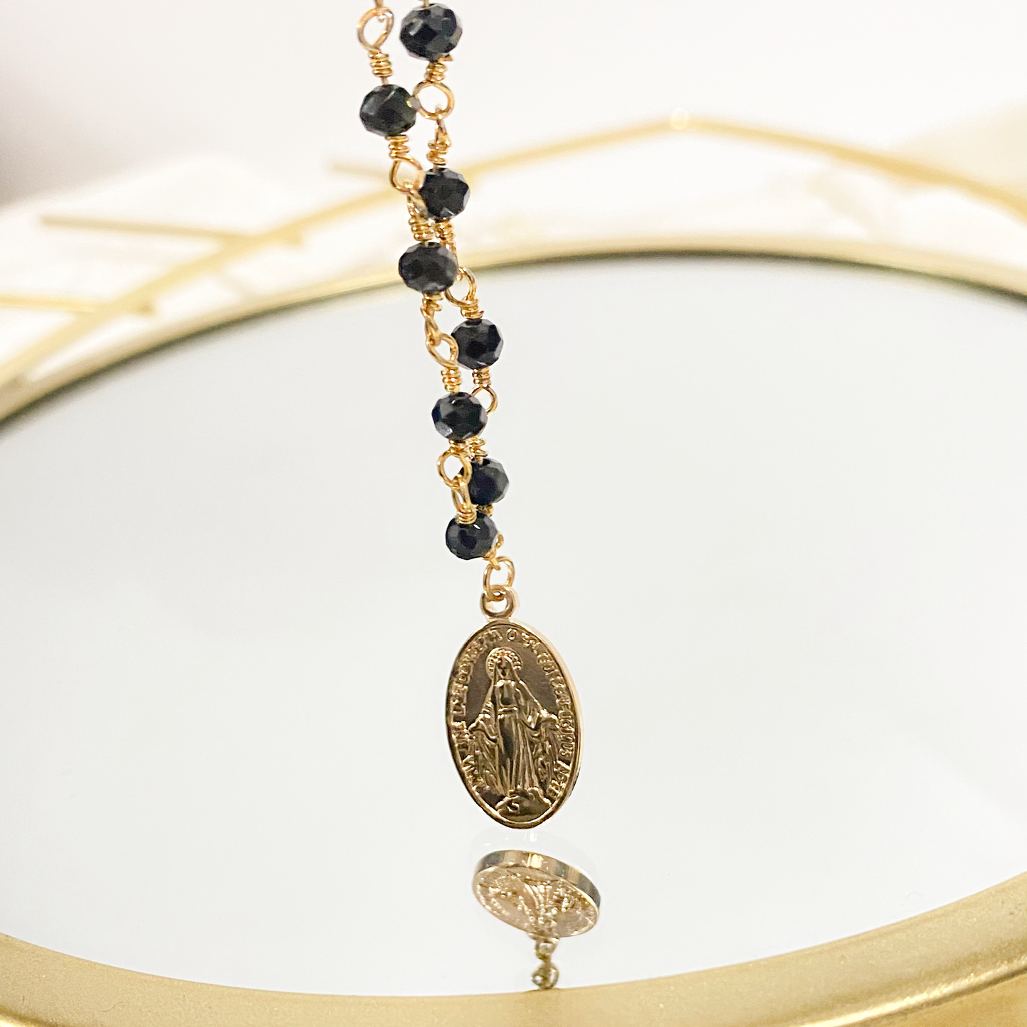 Collier Black Mary