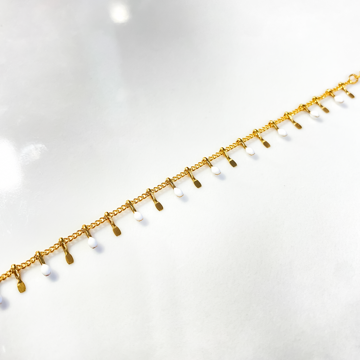 Collier Pure White