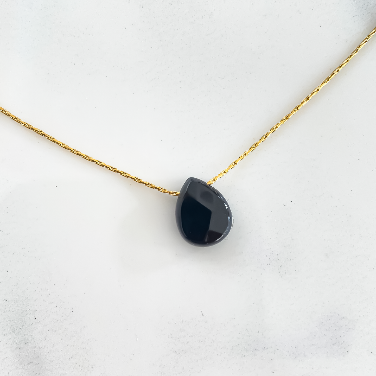 Collier black drop