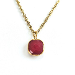 Collier square agate colorée rouge