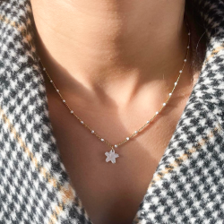 Collier Venus fleur et chaîne émaillée