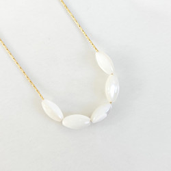 Collier nacre olive