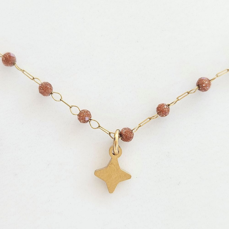 Collier star Maya