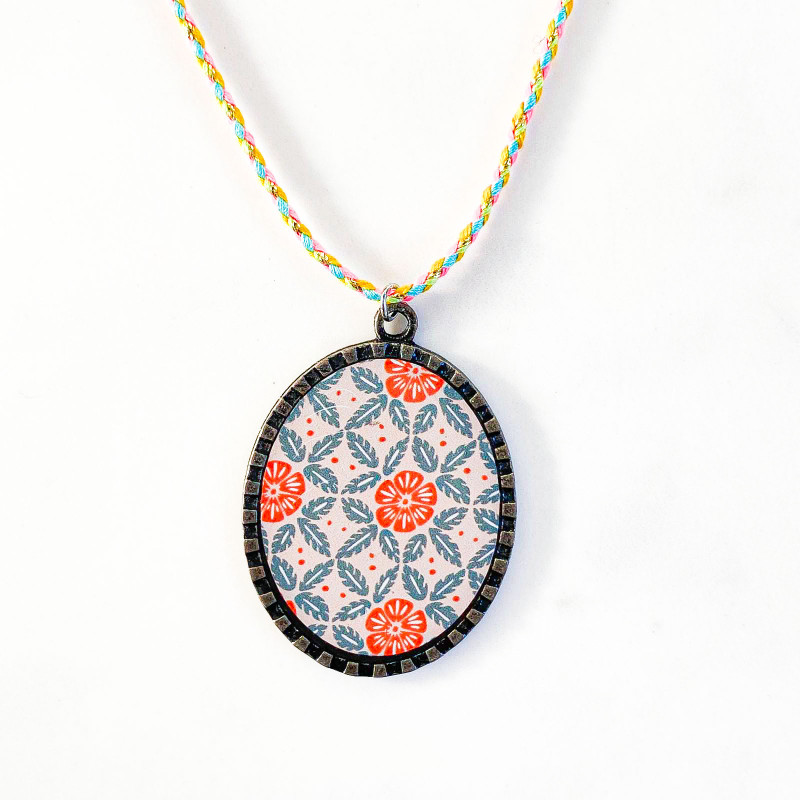 Long necklace medal Les Belles Vagabondes Mexico Orange