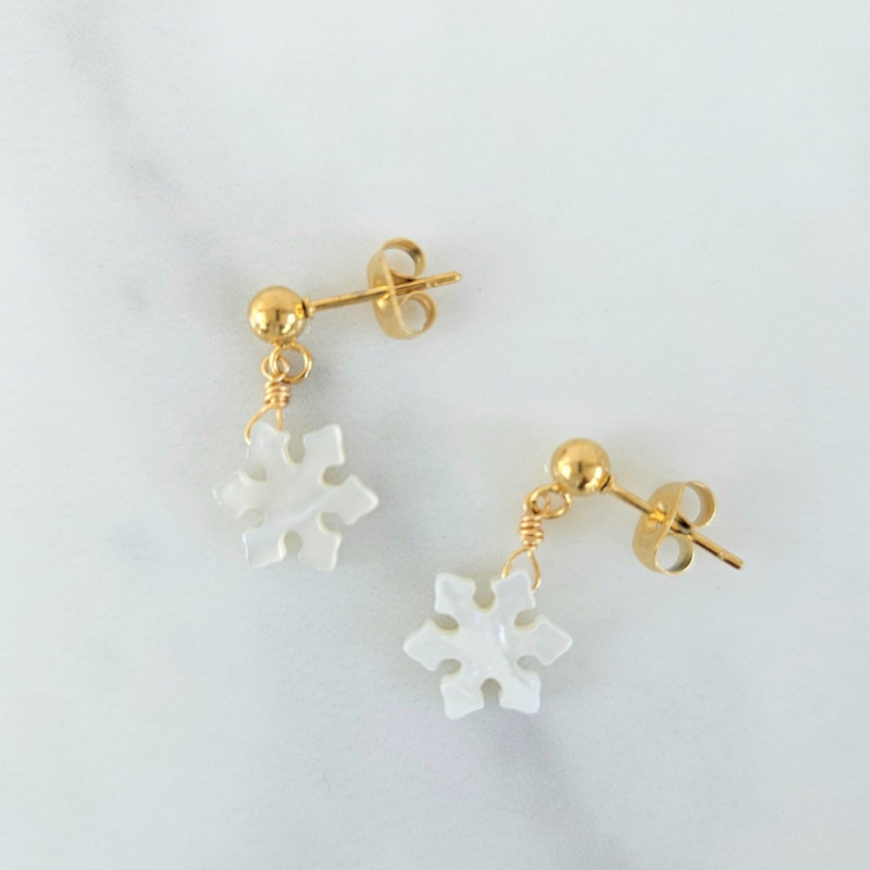 Mother-of-pearl flake earrings