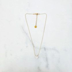 Mother-of-pearl Snowflake necklace
